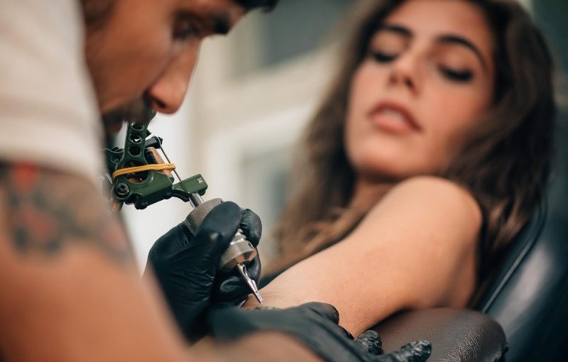 7 Tips For Becoming a Tattoo Artist and Jump Starting Your Career
